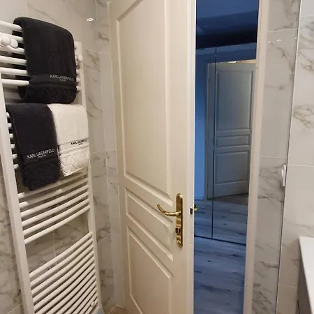 Charming 1-bedroom With Free Parking