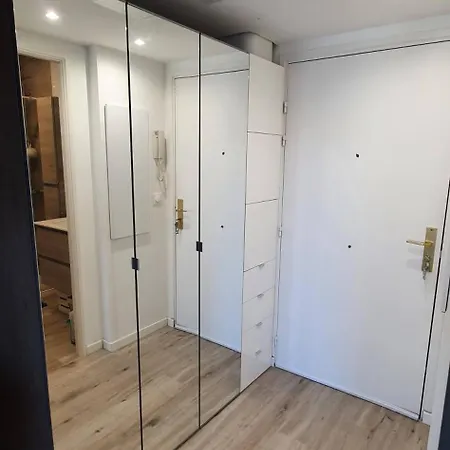Charming 1-bedroom With Free Parking *
