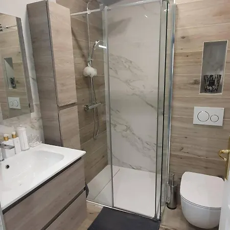 Charming 1-bedroom With Free Parking