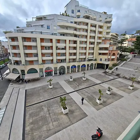 Charming 1-bedroom With Free Parking * ניס