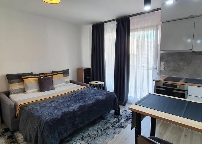 Charming 1-bedroom With Free Parking Apartamento