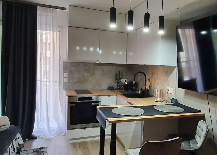 Charming 1-bedroom With Free Parking