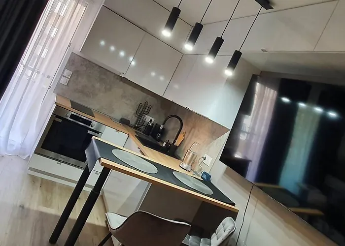 Charming 1-bedroom With Free Parking דירה