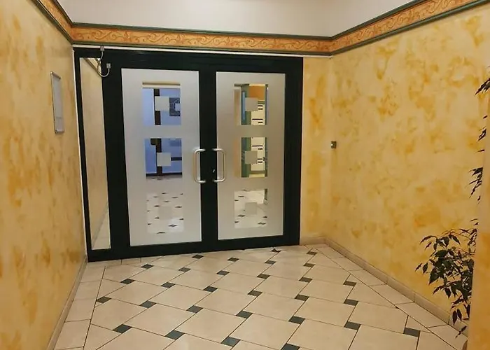 Charming 1-bedroom With Free Parking דירה