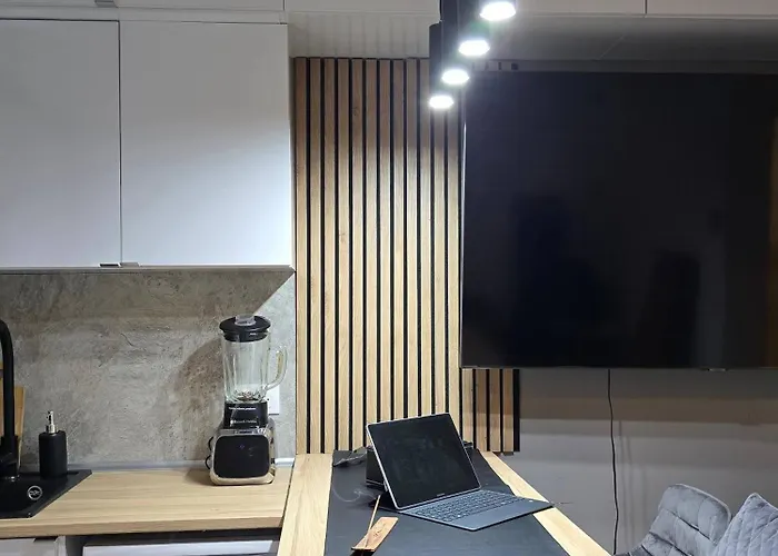 Charming 1-bedroom With Free Parking *